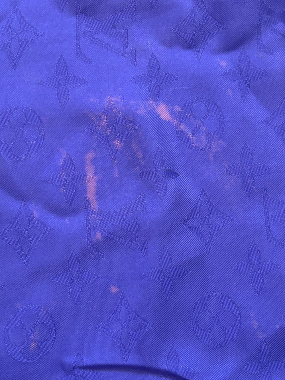 Louis Vuitton Violet Monogram Silk Shawl - Picture 9 of 14
